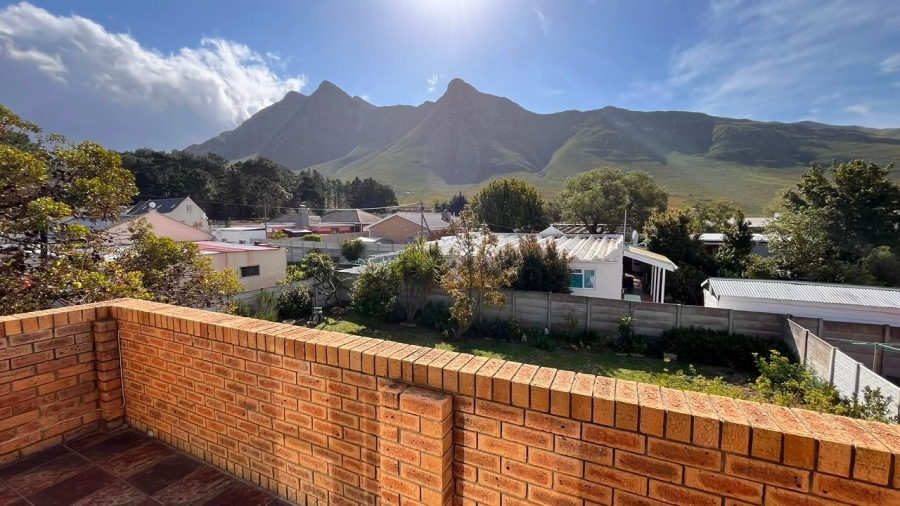 4 Bedroom Property for Sale in Kleinmond Western Cape
